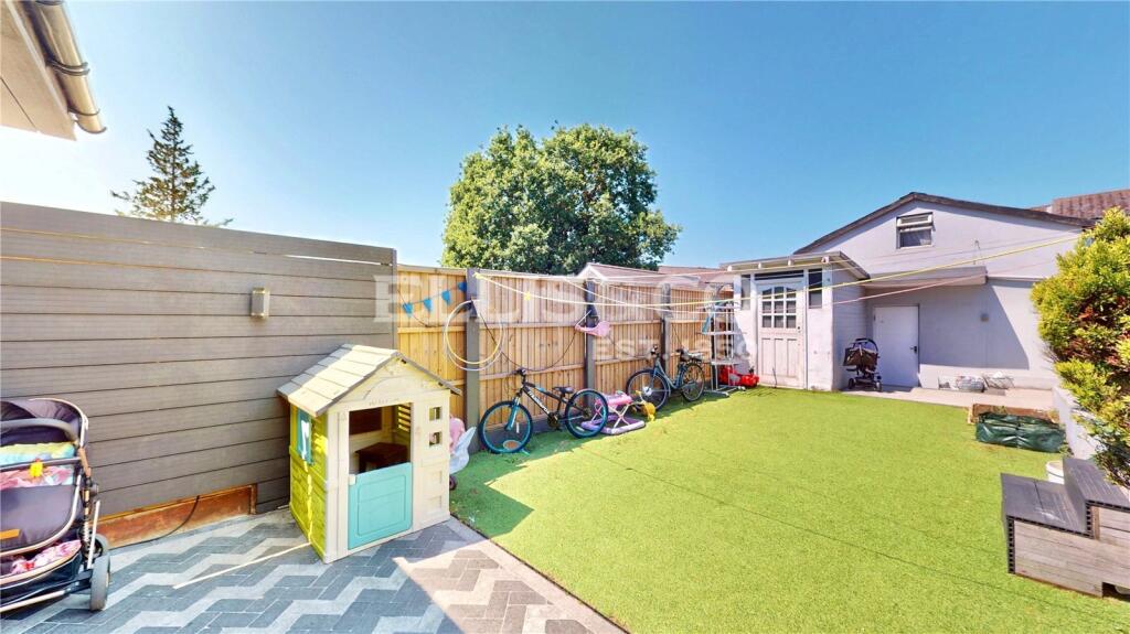 House in London - View 3