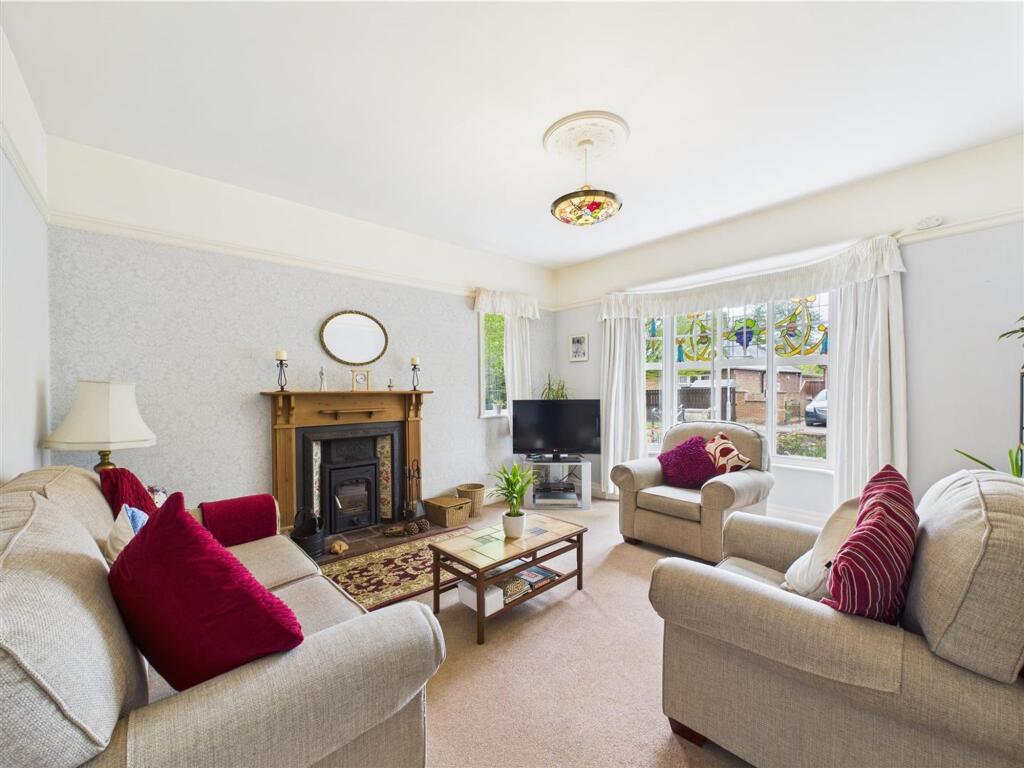 8 The Avenue, Driffield, YO25 5HS photo 2