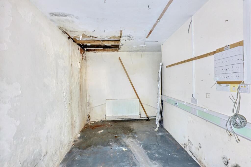 House in Carmarthen, Johnstown - More