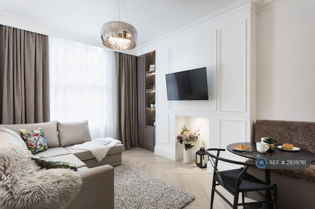 Main image of property: Tanner Row, York, YO1