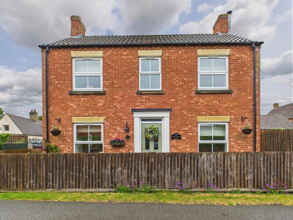 Main image of property: Midsummer House, 8 Evison Way, Mareham Le Fen