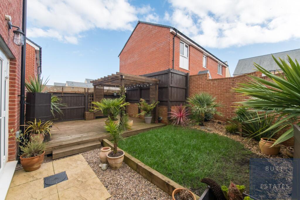 Calves Close, Cranbrook, Exeter photo 4