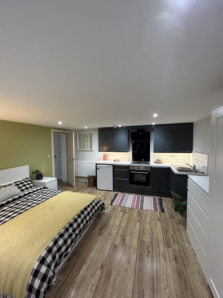 Main image of property: Lincoln Grove, Manchester, Greater Manchester, M13