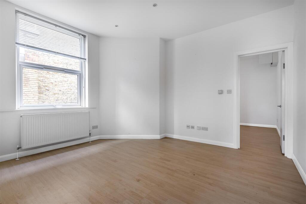 Main image of property: Sheengate Mansions, East Sheen, SW14