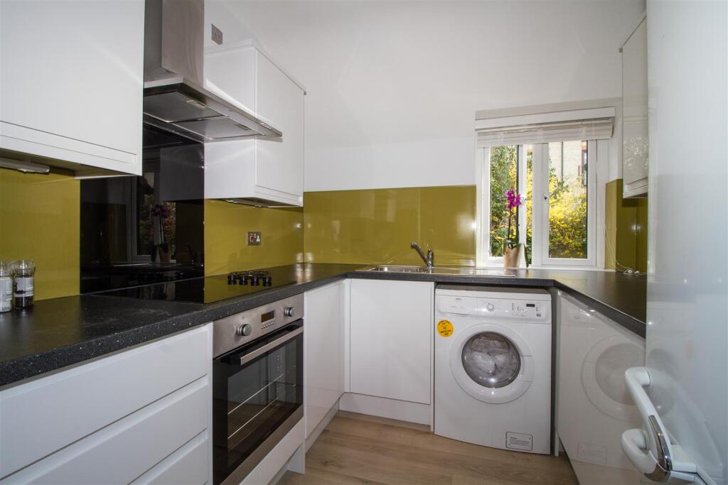 Apartment in West Oxfordshire, Chipping Norton - View 4