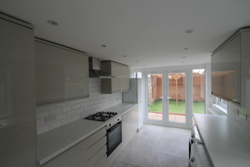House in Romford - View 4