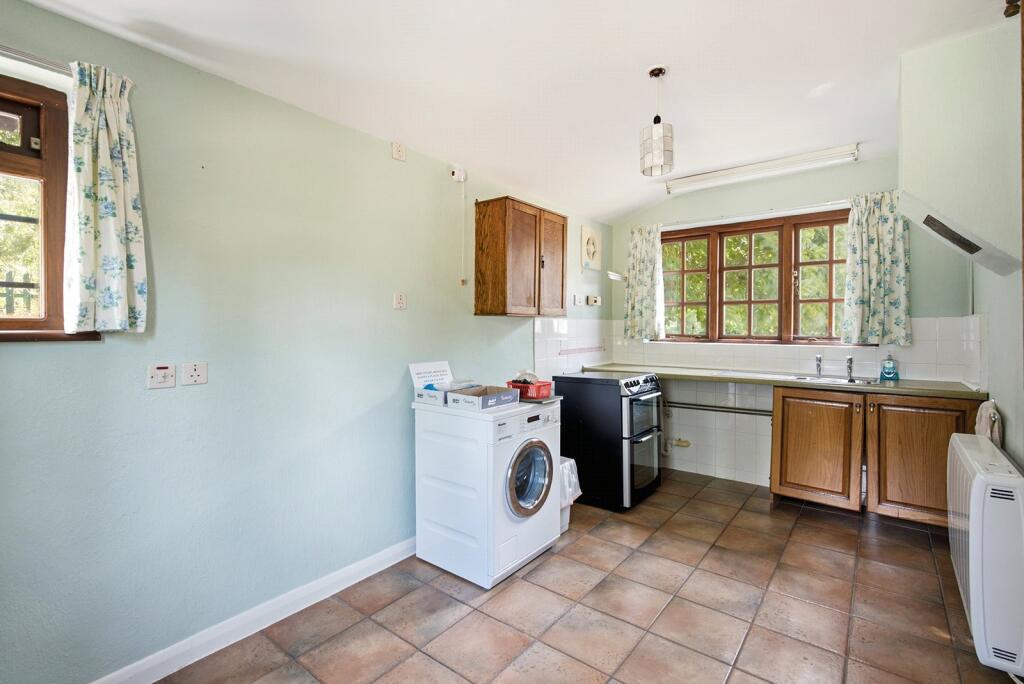 House in Southall - View 5