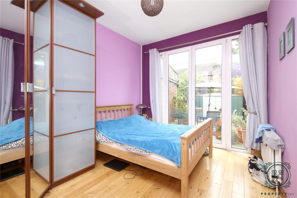 House in London - View 4