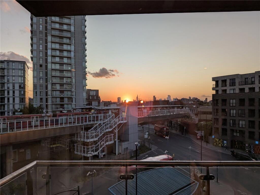 Main image of property: Hudson Building, 1 Deals Gateway, Greenwich, London, SE10