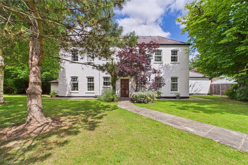 Main image of property: Warfield Chase, Oxfordshire Place, Warfield, Berkshire, RG42