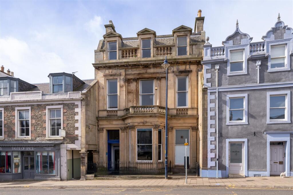 Main image of property: 6 Market Place, Selkirk