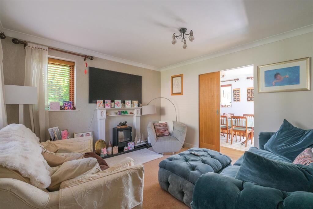 House in Calderdale, Rishworth, Ripponden - View 4