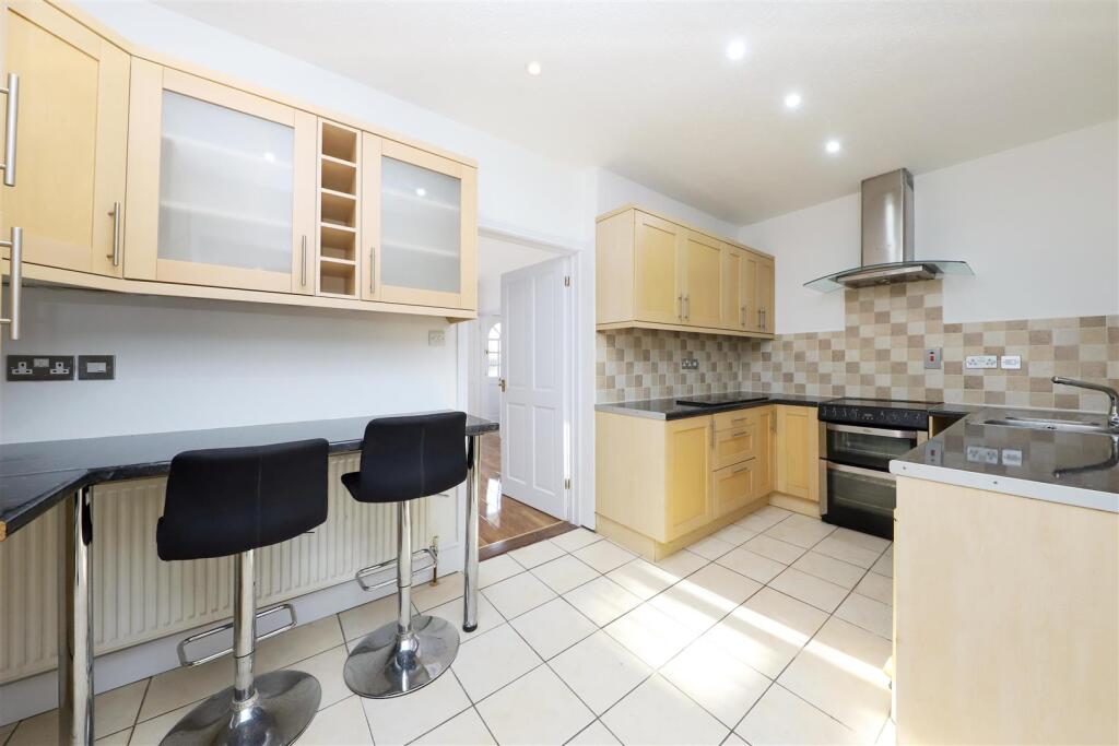 2-bed terraced on Austin Waye, Uxbridge, £450,000