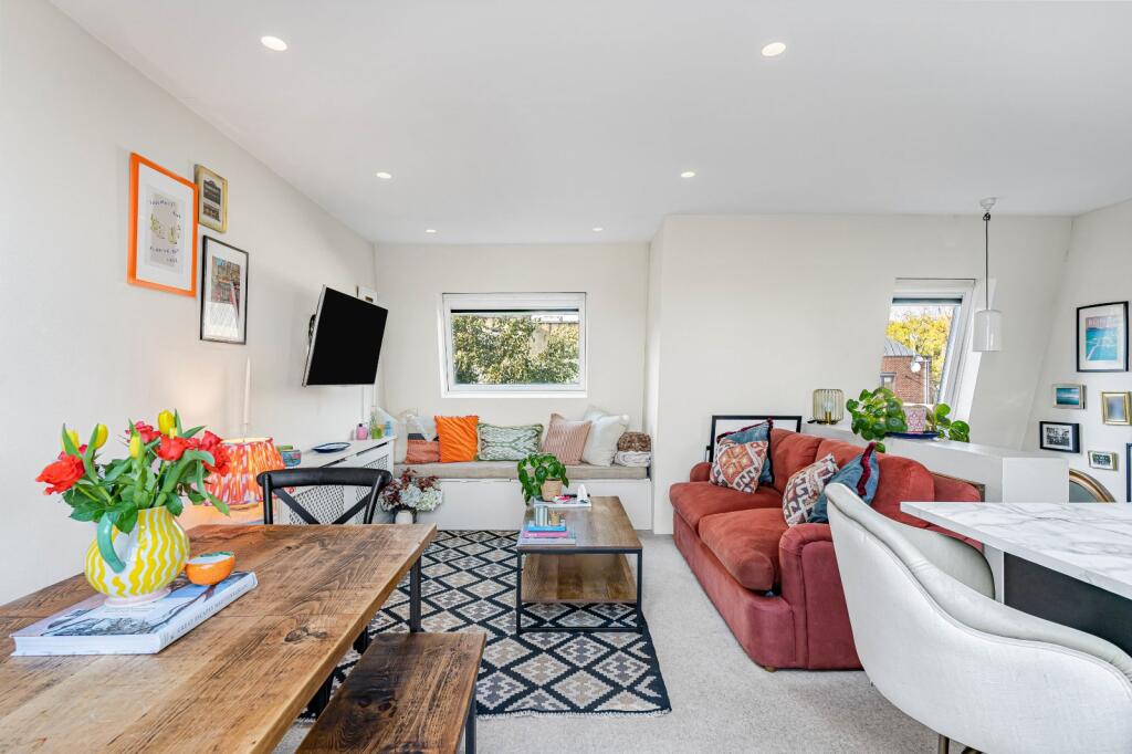 Apartment in London - View 3