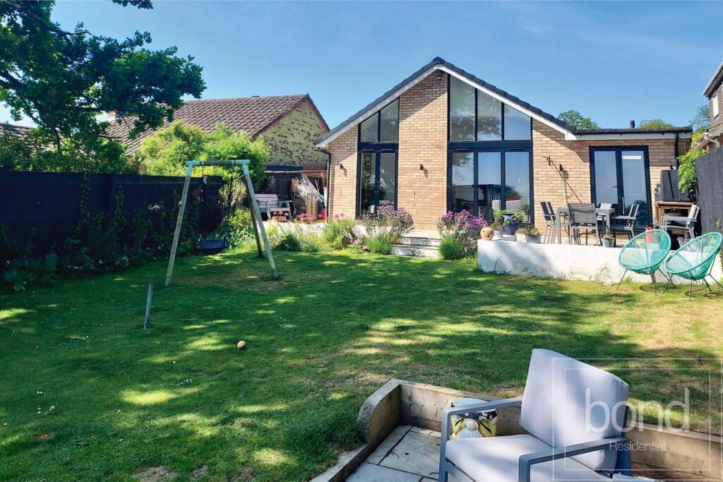 4-bed bungalow on Runsell View, Danbury, CM3, £650,000