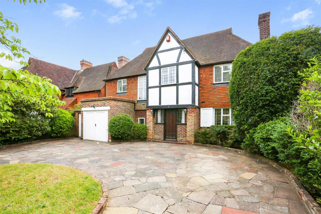 Main image of property: The Linkway, Sutton