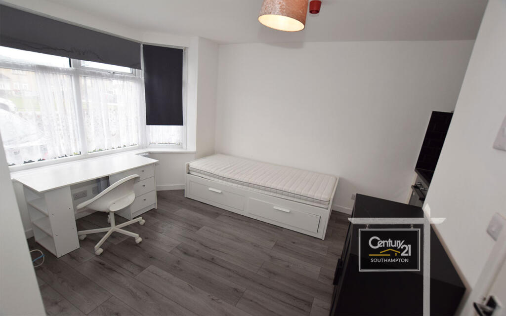 Main image of property: |Ref: R191640|, Chestnut Road, Southampton SO16 6BU