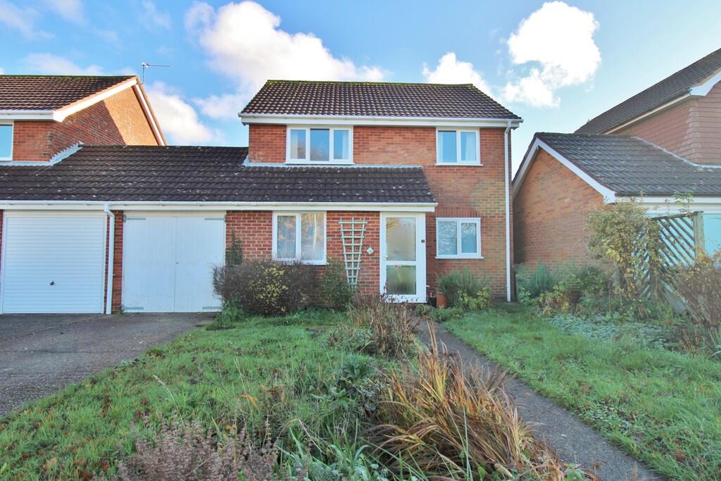 Main image of property: Cowdray Park, Hill Head
