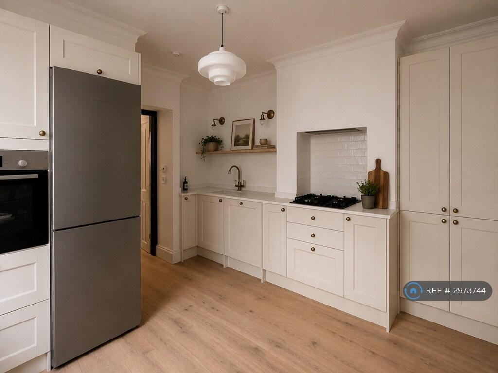 Main image of property: Aylesbury Road, London, SE17