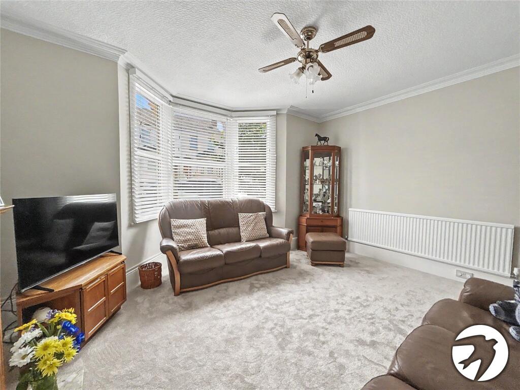 House in London, Halfway Street, Albany Park - View 3