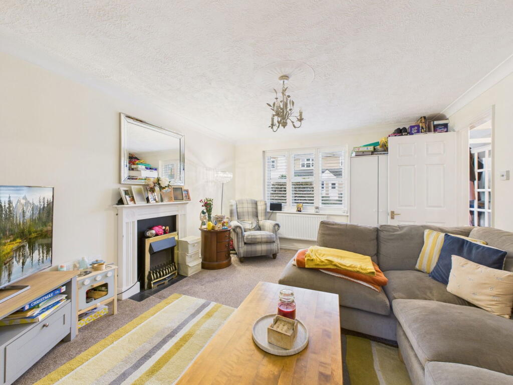 House in Horsham, North Horsham - View 3