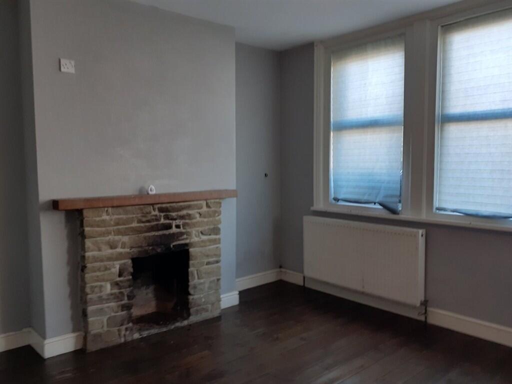 Apartment in Portsmouth - View 2