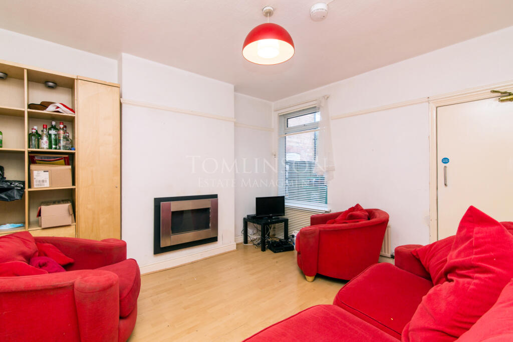 House in Nottingham - View 4