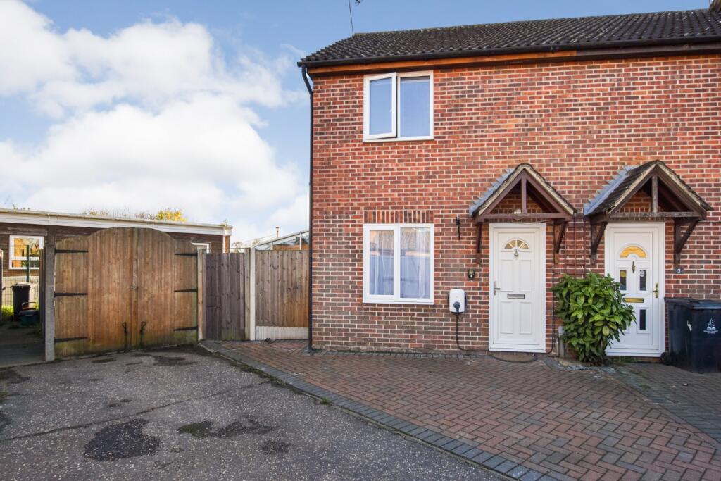 Main image of property: Dunlin Close, Heybridge