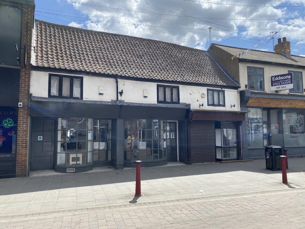 Main image of property: 33-35 Cartergate, Newark, NG24 1UA