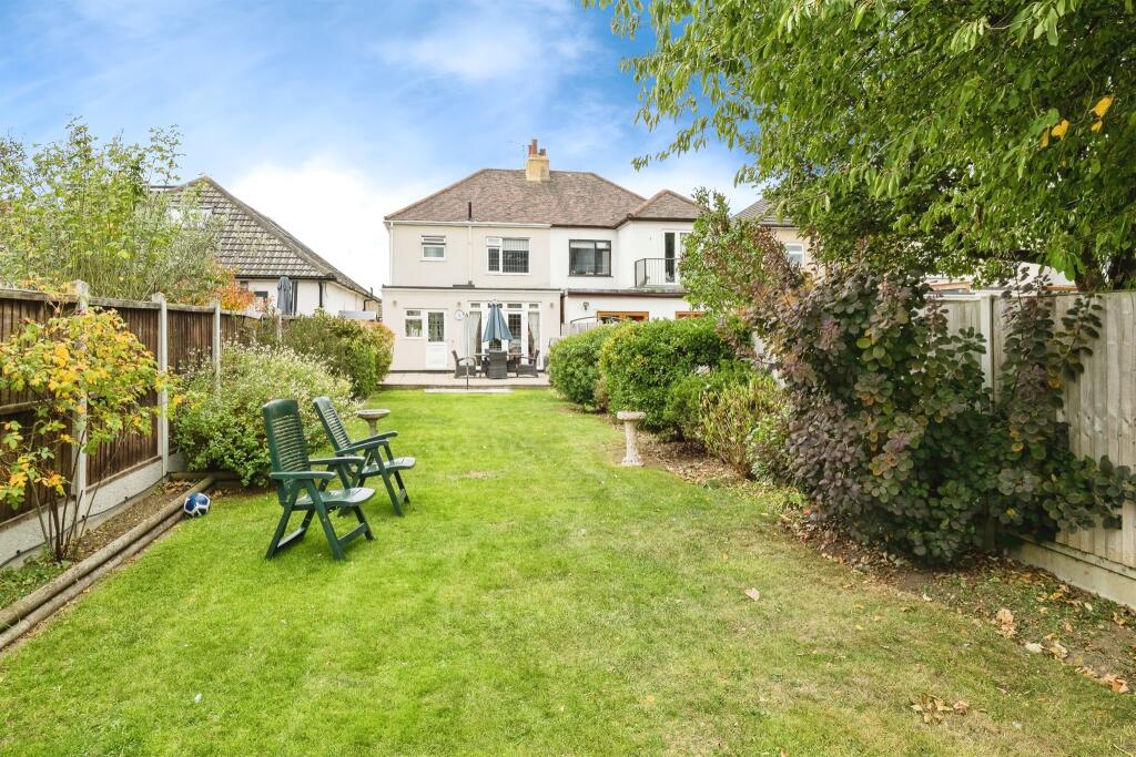 House in Rainham - View 2