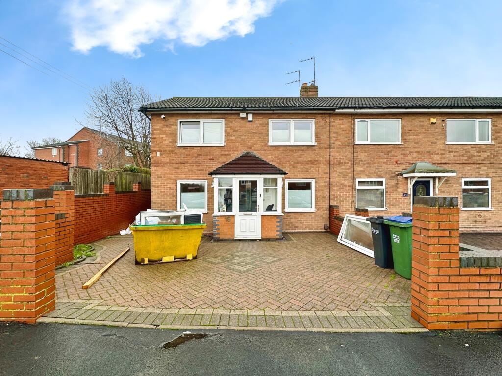 Main image of property: Selkirk Close, West Bromwich, B71