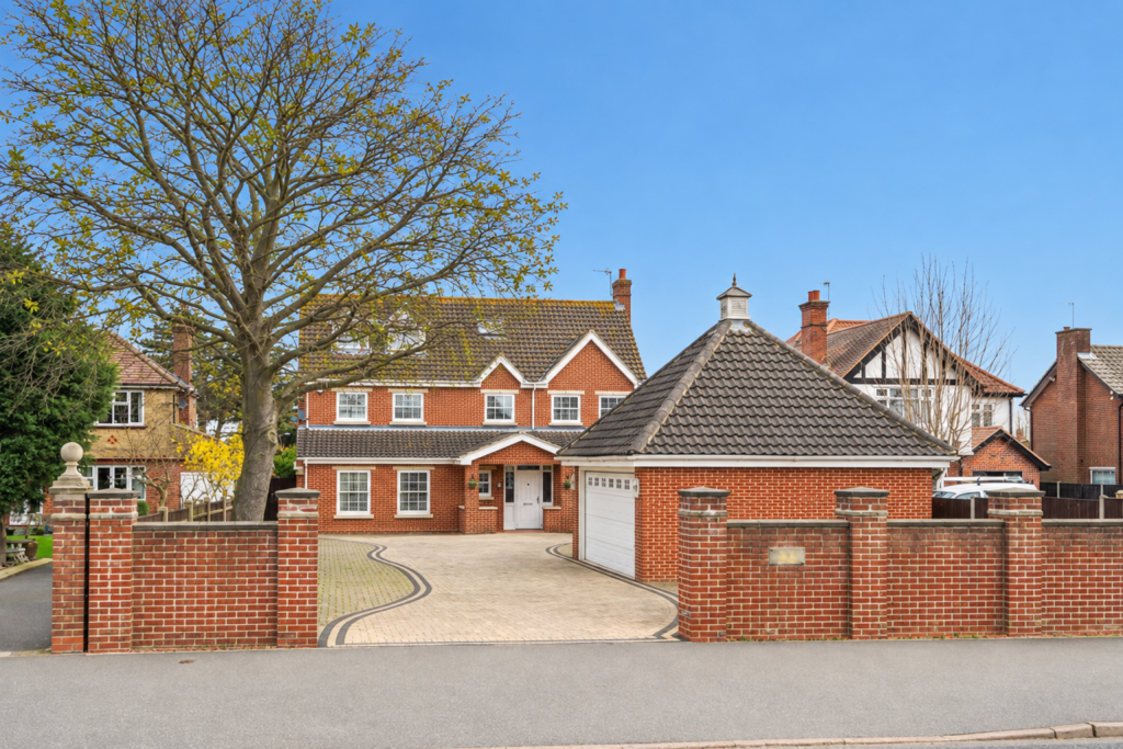 House in East Suffolk, Lowestoft - View 2