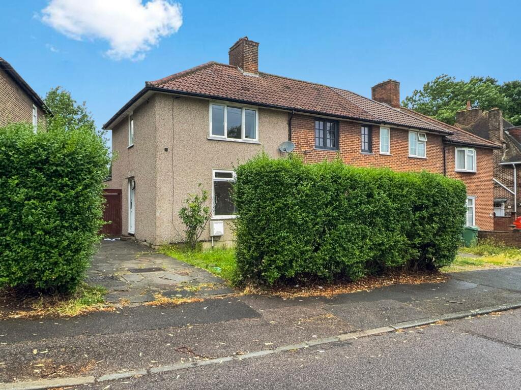 Main image of property: Framlingham Crescent, London, SE9