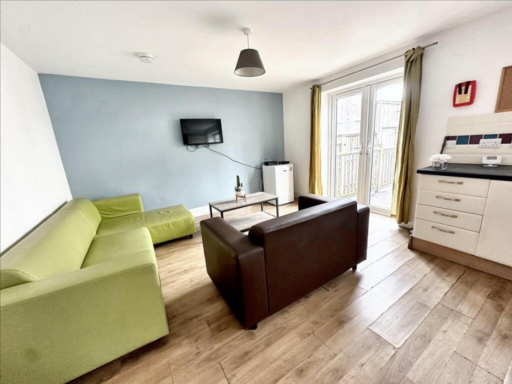 House in Plymouth - View 4