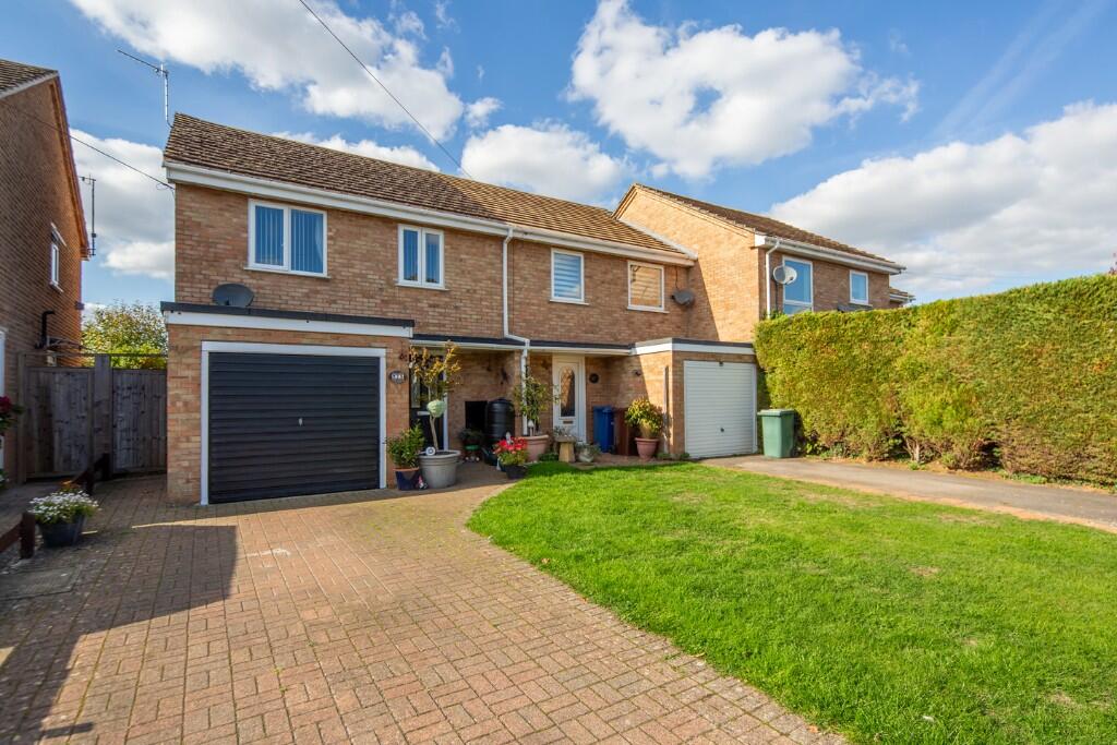 Main image of property: Fair Close, Bicester, Oxfordshire, OX26