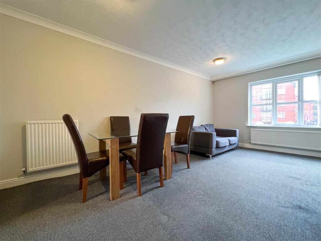 Apartment in Manchester - View 4