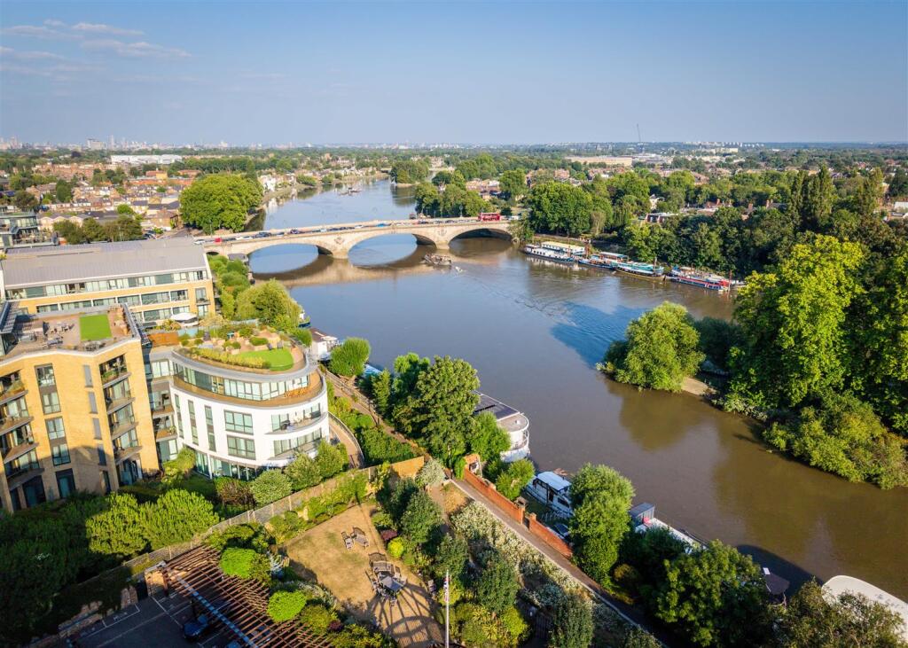 Main image of property: Quayside House, TW8