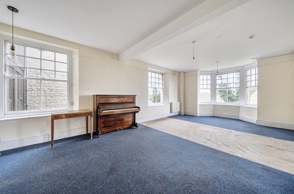 Bruton, Somerset, BA10 - More