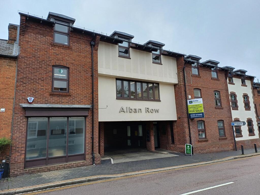 Main image of property: Lower Ground, Alban Row, 27-31 Verulam Road, St Albans, Hertfordshire, AL3