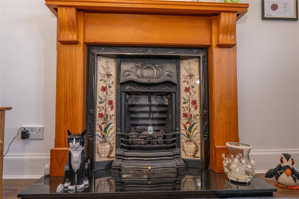 Apartment in Edinburgh, Murrayfield - View 4