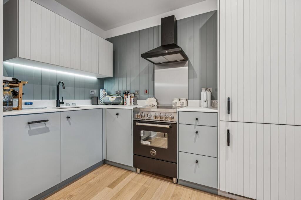 Main image of property: Hollandbury House, 
4 Brent Way, TW8