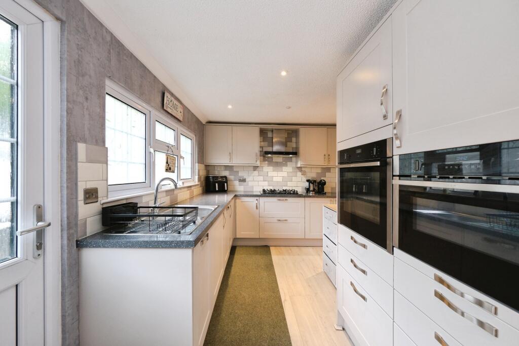 Southwell Road East, Mansfield, NG21 - View 3