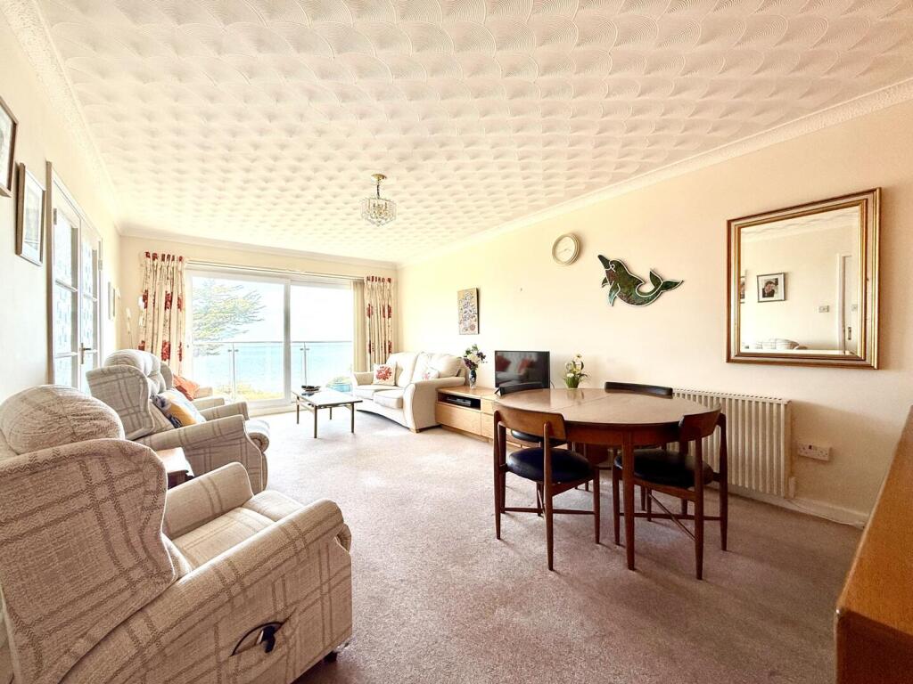 Wharncliffe Road, Highcliffe On Sea photo 5