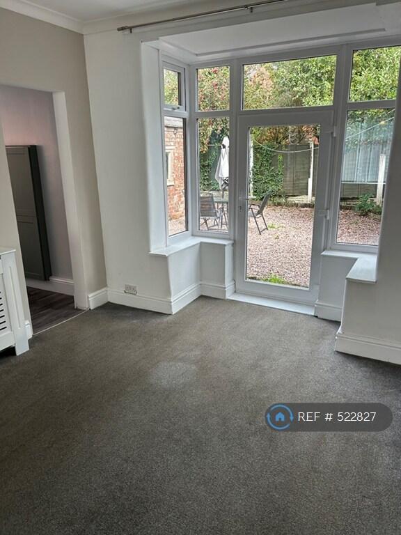 House in Wigan, Swinley - More