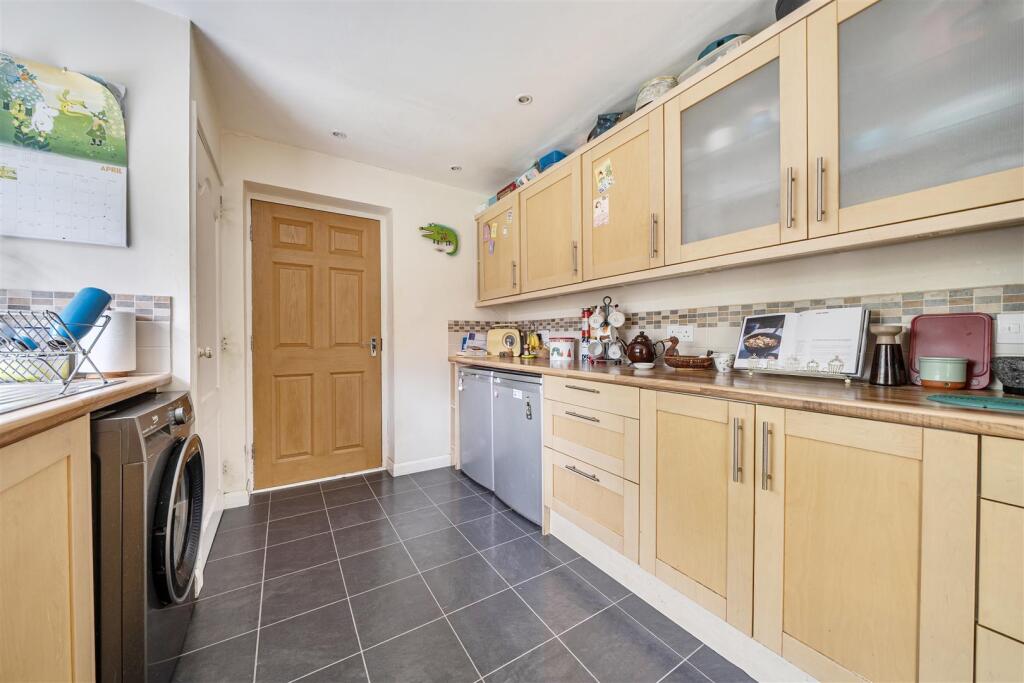 Leys Road, Pattishall, NN12 - View 3