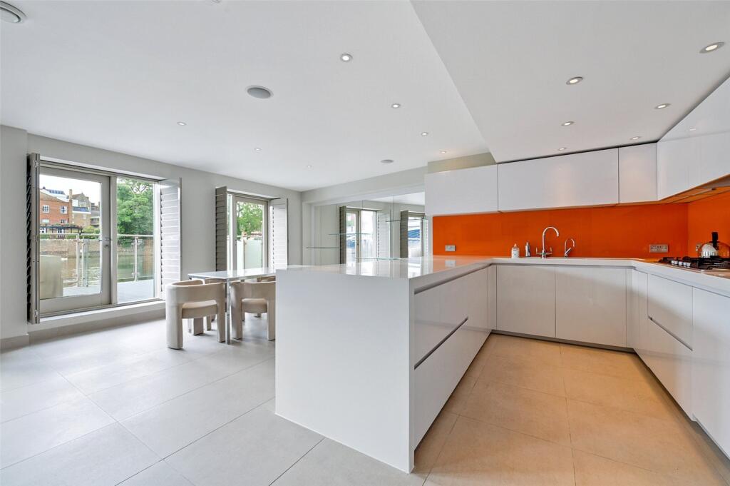 Apartment in Eton, Windsor and Maidenhead - View 4