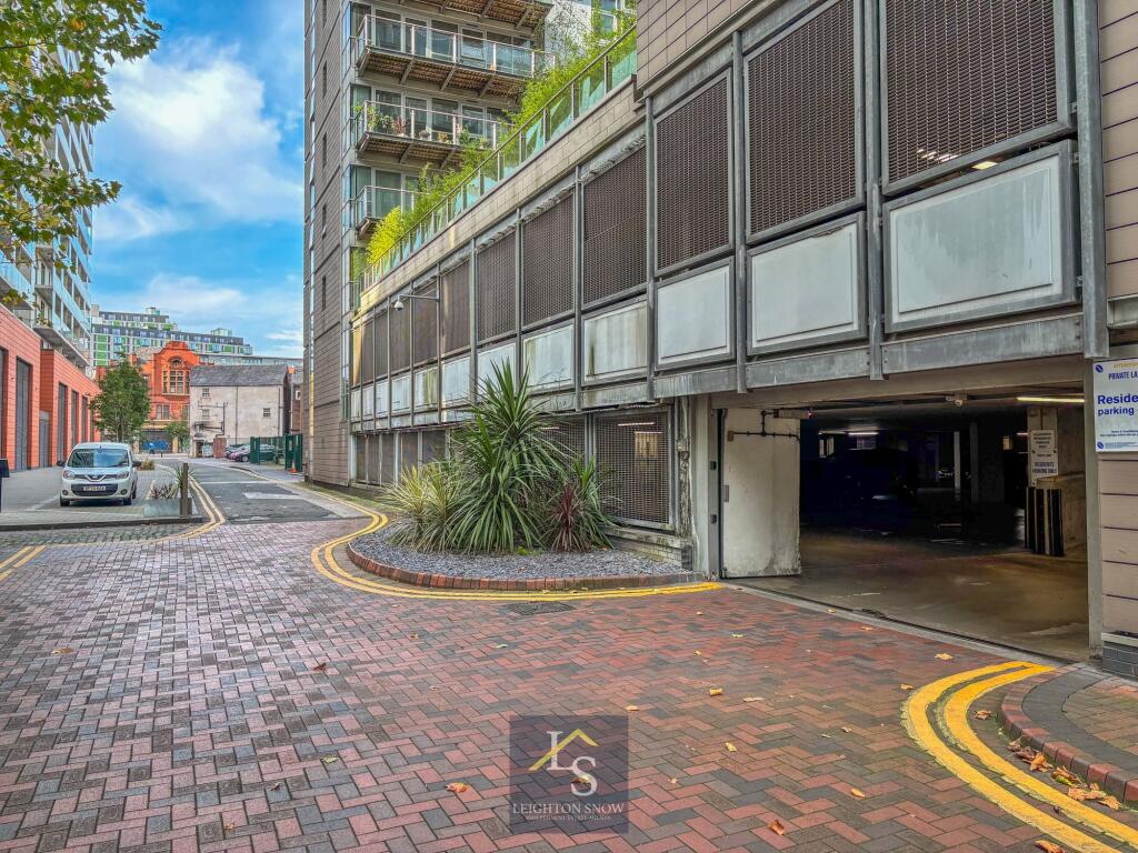 Apartment in Manchester, City Centre - View 2