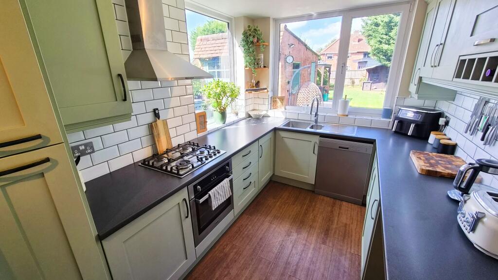 House in Charnwood, Birstall - More
