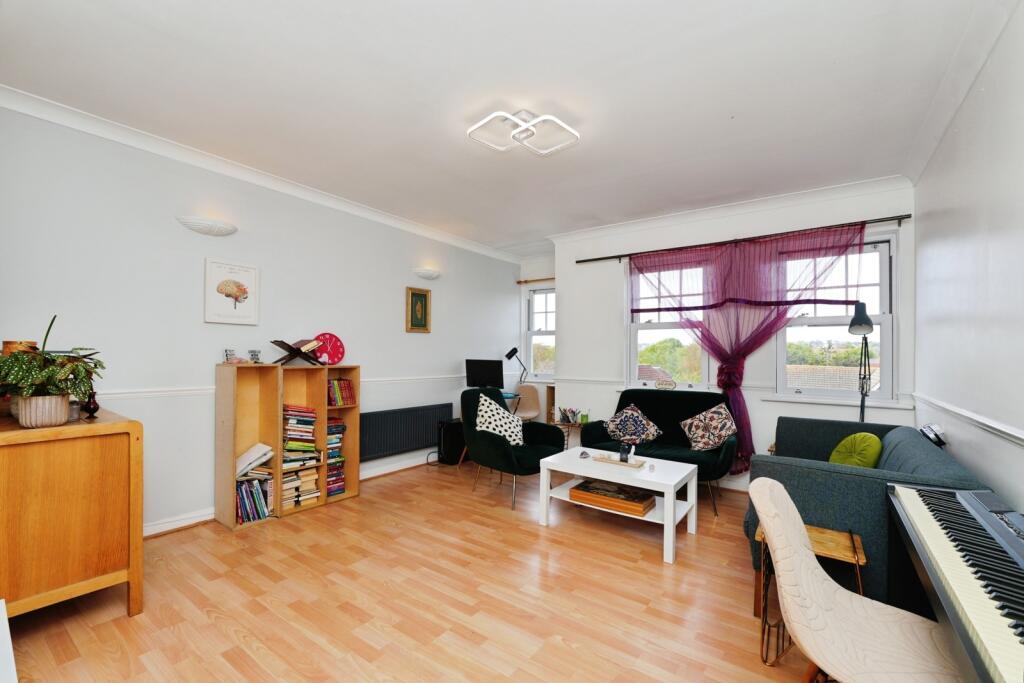 Main image of property: Bromley Road, London, SE6