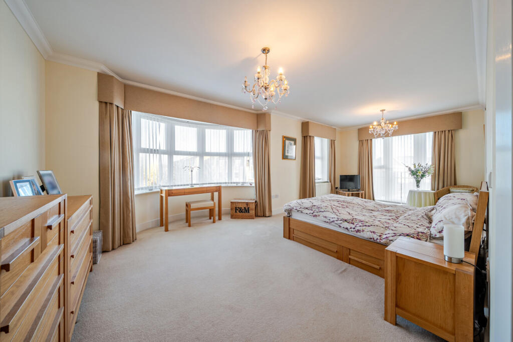 Brockwell Avenue, Beckenham, BR3 photo 3